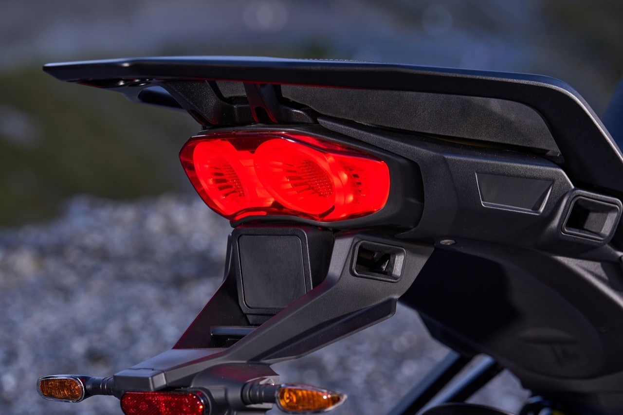 Nuova Moto Guzzi Stelvio: tutti i dettagli della nuova crossover italiana +VIDEO+